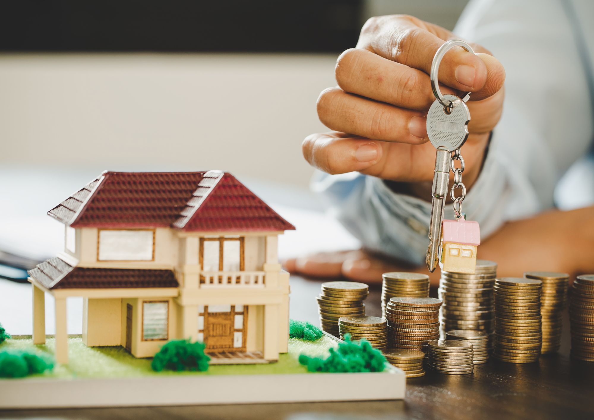 Comparison of different real estate investment models showing fractional ownership, timeshares, REITs, and traditional ownership